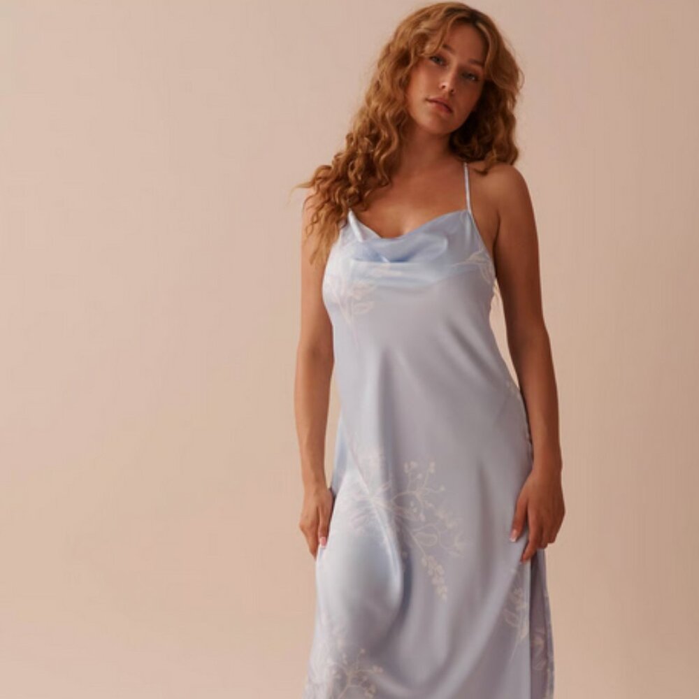 La Vie En Rose (Luxury Collection): Pastel Floral Print Long Satin Nightie